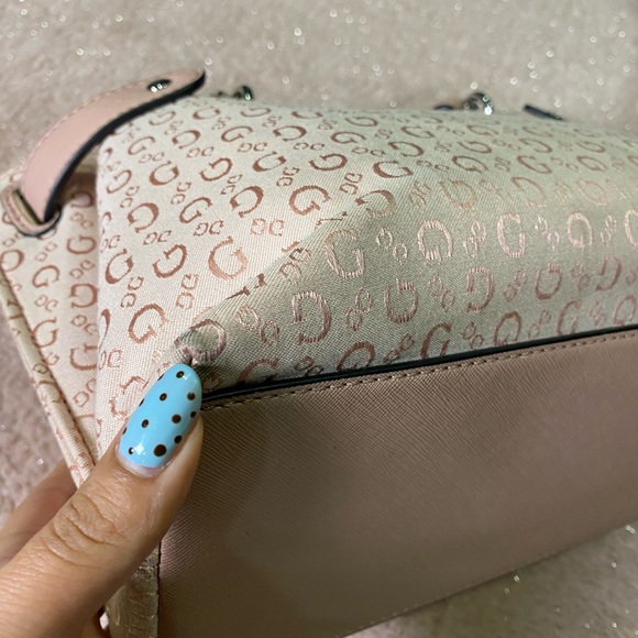 GUESS Pink Logo Satchel with Pale Blush Accents - Picture 2 of 8